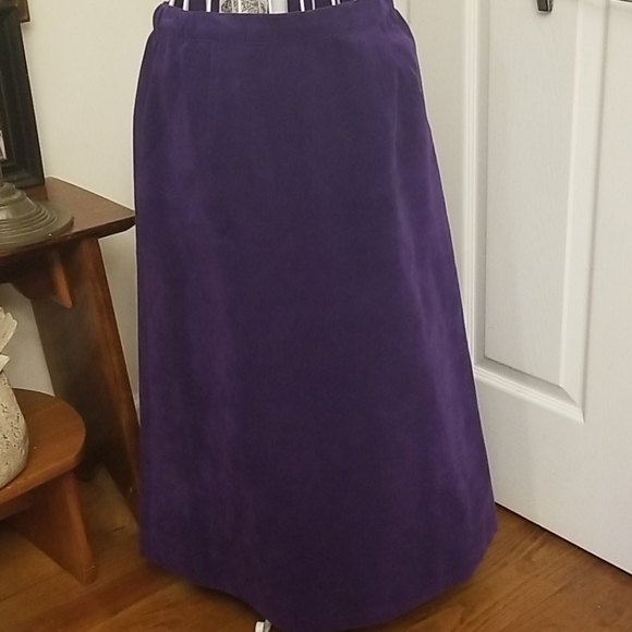 Lovely vintage long skirt - Picture 2 of 10